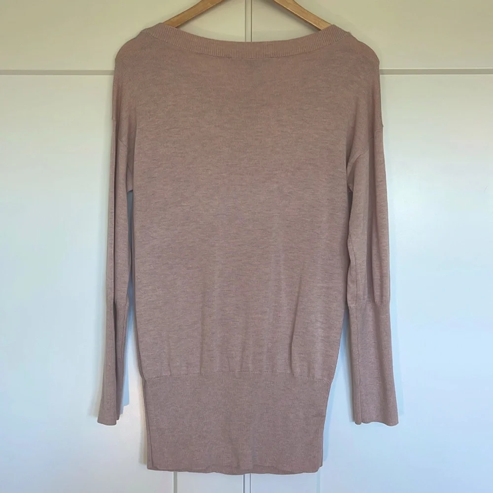 White House Black Market light pink sweater - Picture 4 of 4